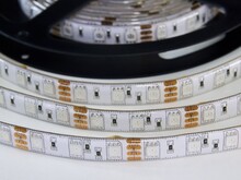 RGB LED pásek W300SMD zalitý - IP50, 14,4W/m, 12V