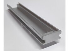 Koncovka profilu FLOOR, plná, stříbrná Koncovka profilu FLOOR, plná, stříbrná