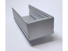 Koncovka profilu Surface 7 plná, stříbrná