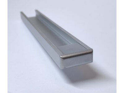 Koncovka profilu Surface 6 plná, stříbrná