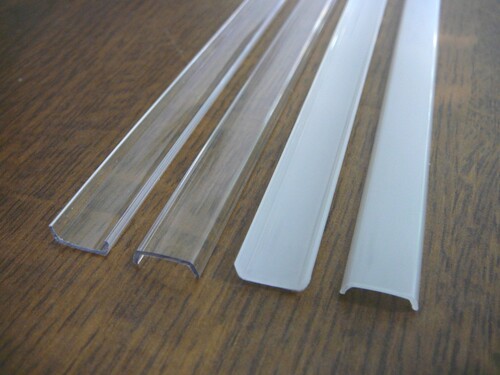 Difuzor ALU profilu D3 násuvný, pro profily Mikro 2, N7, V4, V6 Difuzor ALU profilu D3 násuvný, pro profily Mikro 2, N7, V4, V6 1