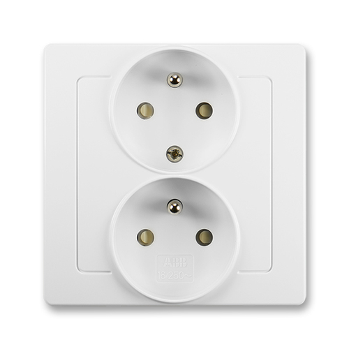 Zásuvka dvojnásobná polozapuštěná, s clonkami, jasně bílá Zásuvka dvojnásobná polozapuštěná, s clonkami, jasně bílá 1