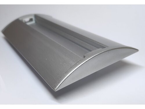 Koncovka profilu Surface 4 plná, stříbrná 1